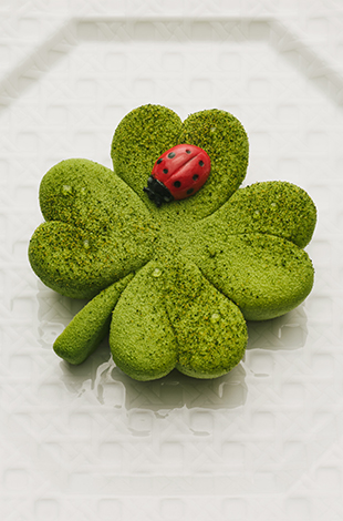 Palace Hotel Tokyo Accommodation Package A Touch Of Dior Cafe DIOR Le Trefle II T2 | © 美しい国の、美しい一日がある。2024