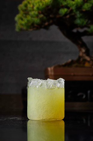 Palace Hotel Tokyo Accommodation Package A Touch Of Dior Original Cocktail Miss Dior T2 | © 美しい国の、美しい一日がある。2024