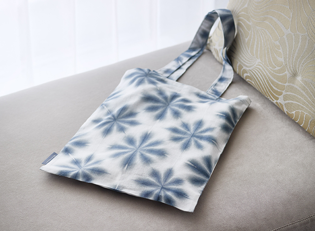 Palace Hotel Tokyo Accommodation Package Tokyo Fashion Chronicles Tote Bag By Suzusan | © 美しい国の、美しい一日がある。2024