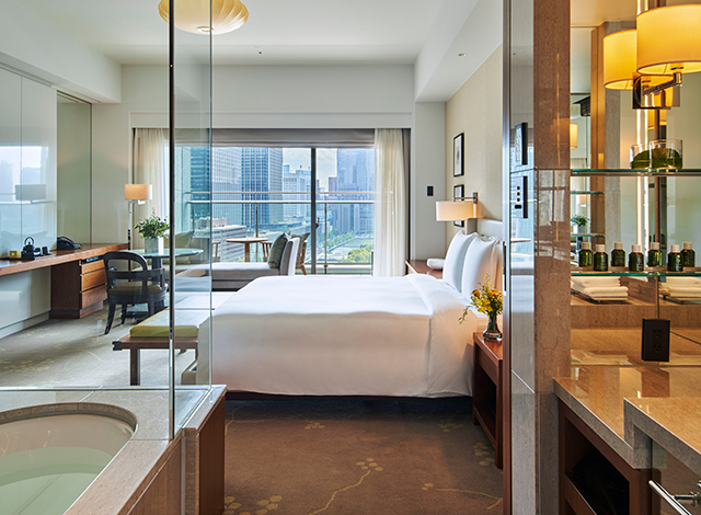 Palace Hotel Tokyo Deluxe Room With Balcony Daytime | © 美しい国の、美しい一日がある。2024