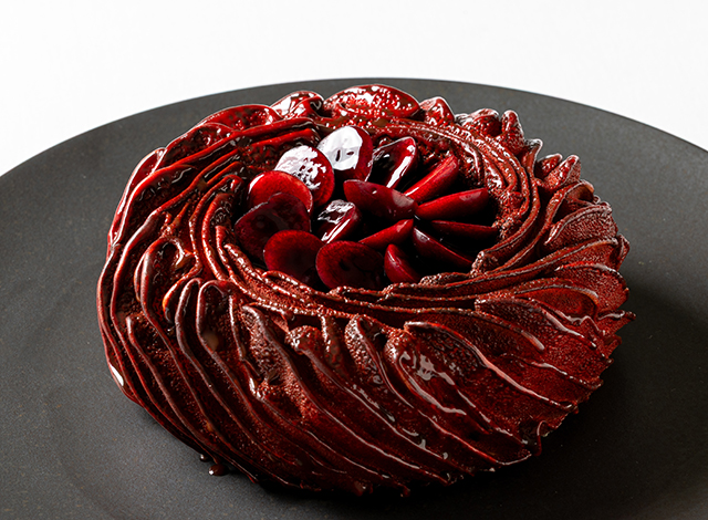 Palace Hotel Tokyo Esterre Cake Foret Noire | © 美しい国の、美しい一日がある。2024