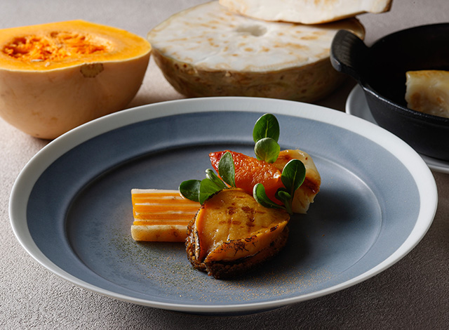 Palace Hotel Tokyo Esterre Winter 2025 Ezo Awabi | © 美しい国の、美しい一日がある。2024 Palace Hotel Tokyo Esterre Winter 2025 Ezo Awabi | © 美しい国の、美しい一日がある。2024