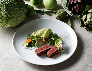 Palace Hotel Tokyo Esterre By Alain Ducasse Autumn 2025 Beef From Kumamoto HT2 | © 美しい国の、美しい一日がある。2024
