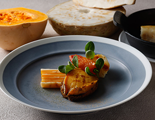 Palace Hotel Tokyo Esterre By Alain Ducasse Winter 2025 Ezo Awabi On The Embers HT2 | © 美しい国の、美しい一日がある。2024