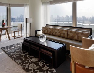 Palace-Hotel-Tokyo-F-Chiyoda-Suite-Living-Room-I