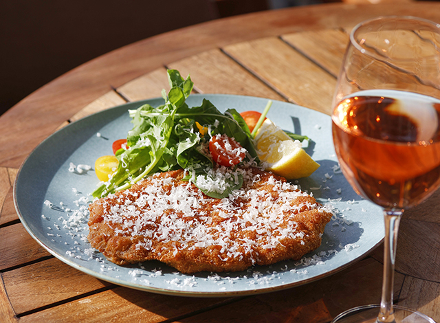 Palace Hotel Tokyo Grand Kitchen Spring 2026 Milanese Veal Cutlet | © 美しい国の、美しい一日がある。2024