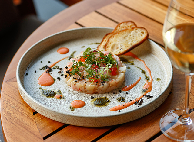 Palace Hotel Tokyo Grand Kitchen Summer 2026 Shrimp And Scallop Tartare | © 美しい国の、美しい一日がある。2024 Palace Hotel Tokyo Grand Kitchen Summer 2026 Shrimp And Scallop Tartare | © 美しい国の、美しい一日がある。2024