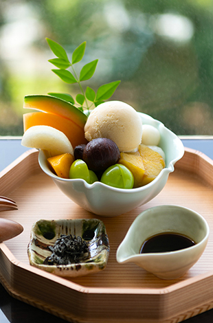 Palace Hotel Tokyo Lounge Bar Prive Autumn 2025 Seasonal Fruit Anmitsu T2 | © 美しい国の、美しい一日がある。2024