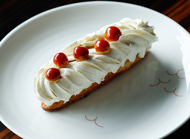 Palace Hotel Tokyo Lounge Bar Prive France Patisserie Week Saint Honore Caramel Vanille | © 美しい国の、美しい一日がある。2024