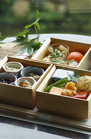 ラウンジバー Prive プリヴェ パレスホテル東京