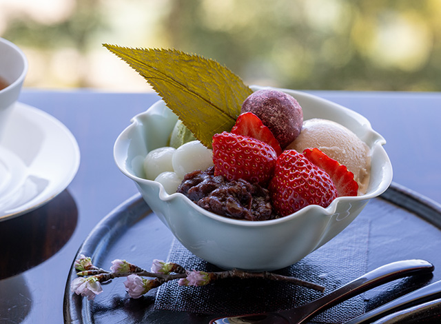 Palace Hotel Tokyo Lounge Bar Prive Spring 2026 Sakura Selections Sakura Anmitsu | © 美しい国の、美しい一日がある。2024 Palace Hotel Tokyo Lounge Bar Prive Spring 2026 Sakura Selections Sakura Anmitsu | © 美しい国の、美しい一日がある。2024