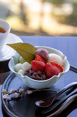 Palace Hotel Tokyo Lounge Bar Prive Spring 2026 Sakura Selections Sakura Anmitsu T2 | © 美しい国の、美しい一日がある。2024