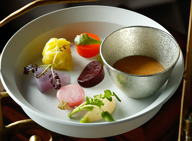 Palace Hotel Tokyo Lounge Bar Prive Summer 2025 Afternoon Tea Terre Et Mer Savories Seasonal Vegetables