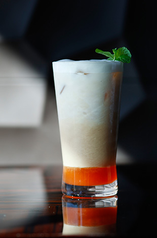 Palace Hotel Tokyo Lounge Bar Prive Summer 2026 Peach Iced Royal Milk Tea T2 | © 美しい国の、美しい一日がある。2024