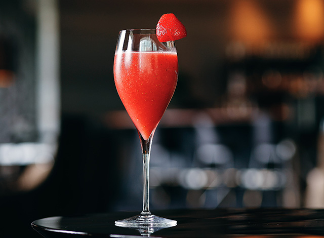 Palace Hotel Tokyo - Lounge Bar Privé - Winter 2024 - Strawberry Selections - Bellini - H2