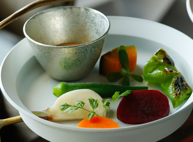 Palace Hotel Tokyo Lounge Bar Prive Winter 2025 Afternoon Tea Terre Et Mer Savories Seasonal Vegetables F2 | © 美しい国の、美しい一日がある。2024 Palace Hotel Tokyo Lounge Bar Prive Winter 2025 Afternoon Tea Terre Et Mer Savories Seasonal Vegetables F2 | © 美しい国の、美しい一日がある。2024