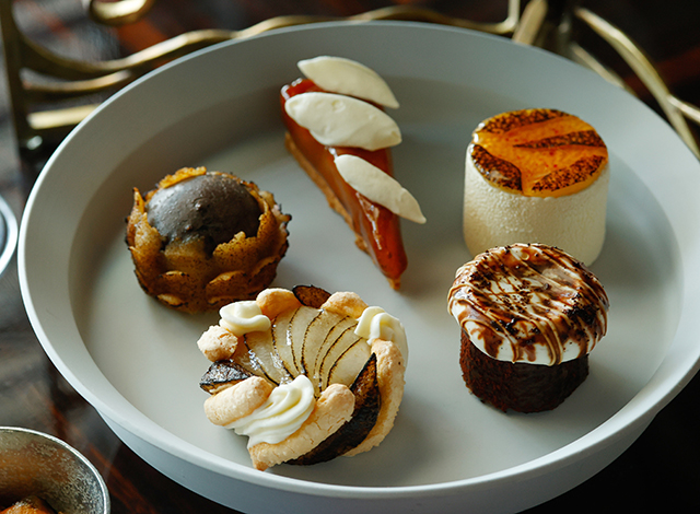 Palace Hotel Tokyo Lounge Bar Prive Winter 2025 Afternoon Tea Terre Et Mer Sweets | © 美しい国の、美しい一日がある。2024 Palace Hotel Tokyo Lounge Bar Prive Winter 2025 Afternoon Tea Terre Et Mer Sweets | © 美しい国の、美しい一日がある。2024
