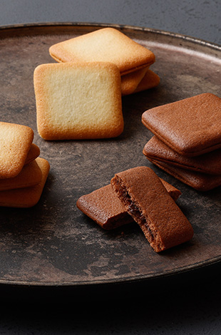 Palace Hotel Tokyo - Online Shop - Winter 2024 - Assorted Langues de Chat - T2 Palace Hotel Tokyo - Online Shop - Winter 2024 - Assorted Langues de Chat - T2