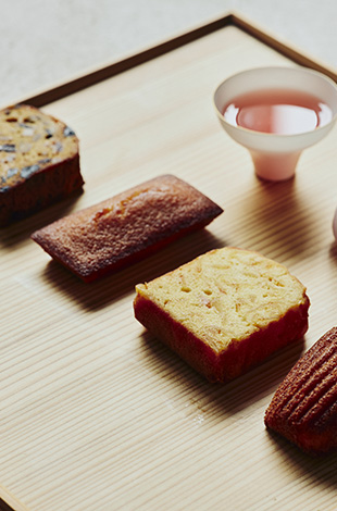 Palace Hotel Tokyo - Online Shop - Winter 2024 - Palace Assort C - T2 Palace Hotel Tokyo - Online Shop - Winter 2024 - Palace Assort C - T2