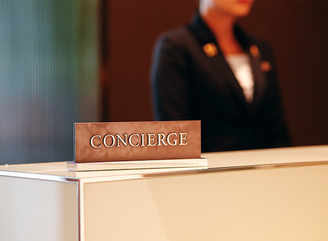 Palace-Hotel-Tokyo-Reception-Lobby-Concierge-Desk-H2