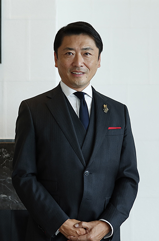 Palace Hotel Tokyo Sommelier Takamasa Sato 2021 T2 | © 美しい国の、美しい一日がある。2024