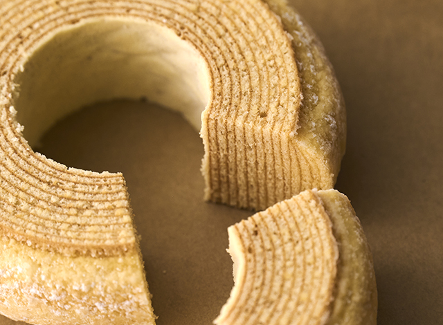 Palace Hotel Tokyo Sweets Deli Baumkuchen | © 美しい国の、美しい一日がある。2024 Palace Hotel Tokyo Sweets Deli Baumkuchen | © 美しい国の、美しい一日がある。2024