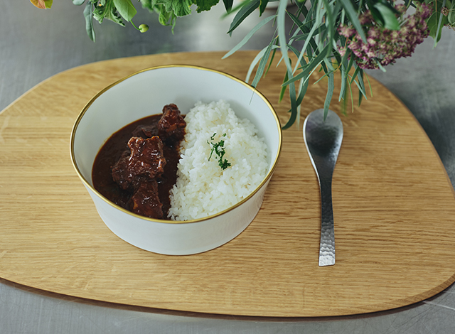 Palace Hotel Tokyo Sweets Deli Beef Curry | © 美しい国の、美しい一日がある。2024