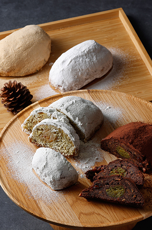 Palace Hotel Tokyo Sweets Deli Christmas 2025 Stollen T2 | © 美しい国の、美しい一日がある。2024 Palace Hotel Tokyo Sweets Deli Christmas 2025 Stollen T2 | © 美しい国の、美しい一日がある。2024