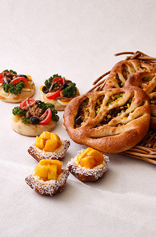 Palace Hotel Tokyo Sweets Deli Summer 2026 New Breads T2 | © 美しい国の、美しい一日がある。2024
