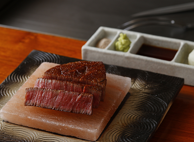 Palace Hotel Tokyo Teppanyaki GO Japanese Beef | © 美しい国の、美しい一日がある。2024