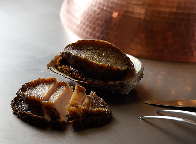 Palace Hotel Tokyo Teppanyaki GO Yu Abalone | © 美しい国の、美しい一日がある。2024