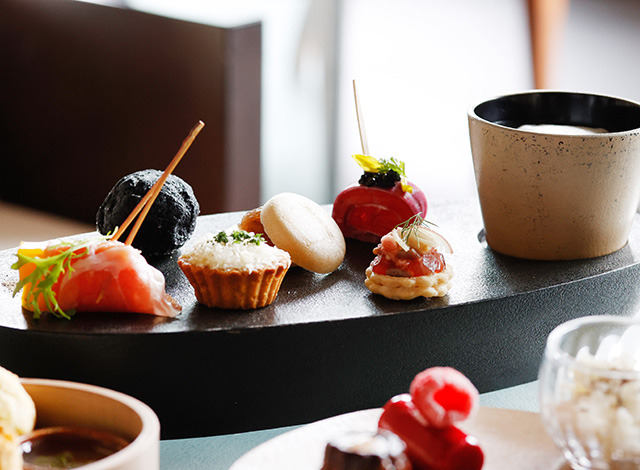 Palace Hotel Tokyo The Palace Lounge Autumn 2025 Afternoon Tea Stones Savories | © 美しい国の、美しい一日がある。2024