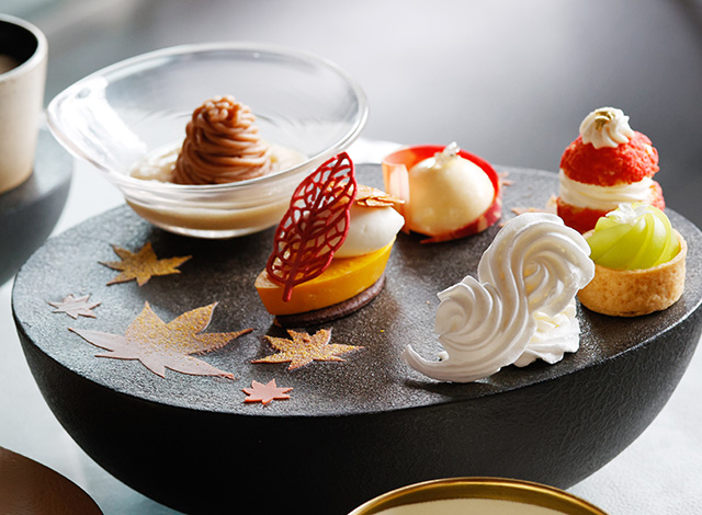 Palace Hotel Tokyo The Palace Lounge Autumn 2025 Afternoon Tea Stones Sweets | © 美しい国の、美しい一日がある。2024