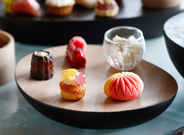 Palace Hotel Tokyo The Palace Lounge Autumn 2025 Afternoon Tea Stones Sweets II | © 美しい国の、美しい一日がある。2024