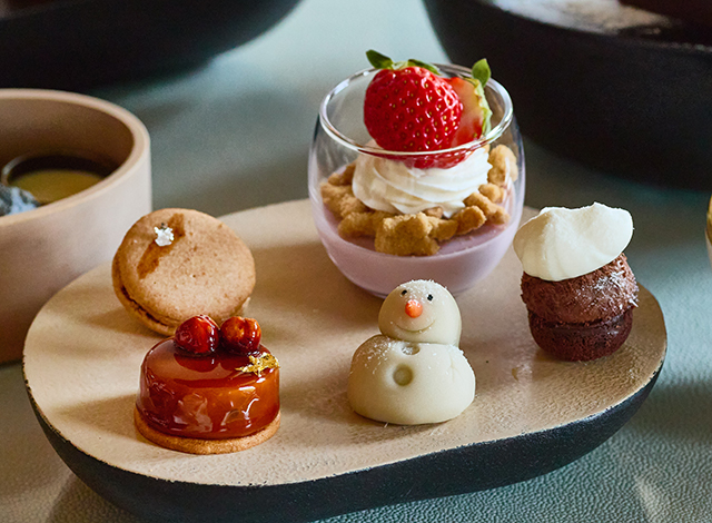 Palace Hotel Tokyo The Palace Lounge Christmas 2026 Afternoon Tea Stones Sweets II | © 美しい国の、美しい一日がある。2024 Palace Hotel Tokyo The Palace Lounge Christmas 2026 Afternoon Tea Stones Sweets II | © 美しい国の、美しい一日がある。2024
