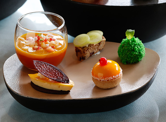 Palace Hotel Tokyo The Palace Lounge Summer 2025 Afternoon Tea Stones Sweets