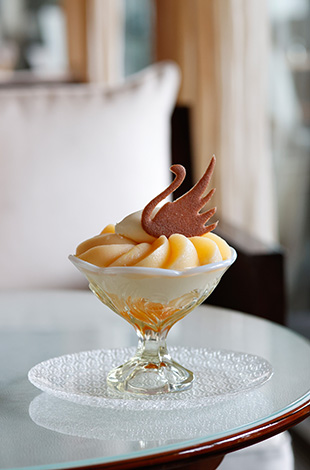 Palace Hotel Tokyo The Palace Lounge Summer 2026 Peach Parfait T2