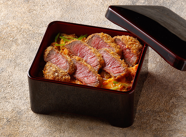Palace Hotel Tokyo Wadakura Autumn 2025 Wagyu Tenderloin Over Rice | © 美しい国の、美しい一日がある。2024