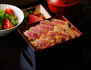 Palace Hotel Tokyo Wadakura Autumn 2026 Wagyu And Tokyo Yawaraton Cutlets Over Rice HT2.jpg | © 美しい国の、美しい一日がある。2024