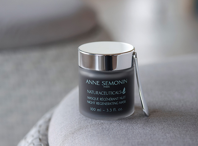 Palace Hotel Tokyo Evian SPA TOKYO Winter 2025 Night Regenerating Mask | © 美しい国の、美しい一日がある。2024